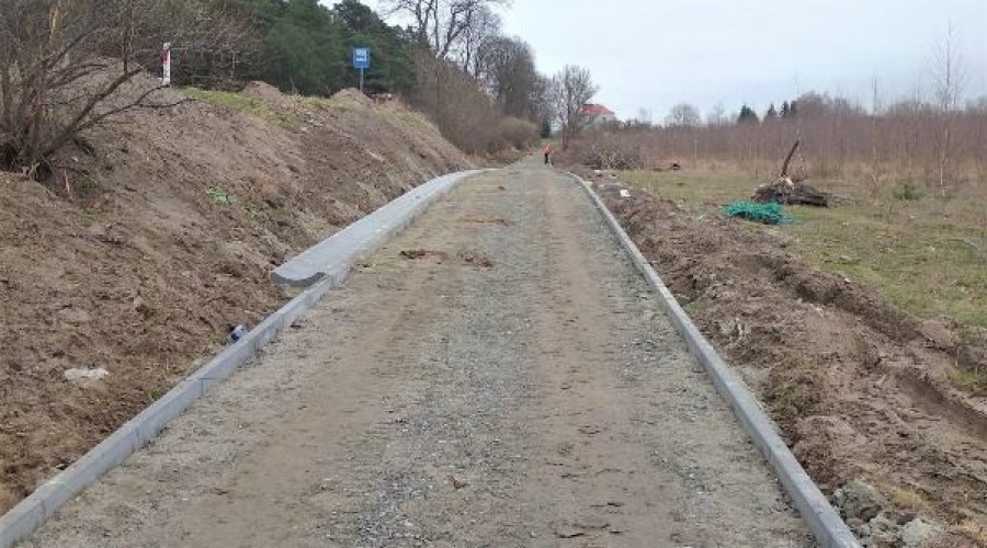 Stegna. Trwa budowa ścieżki rowerowej wzdłuż drogi wojewódzkiej nr 501.1