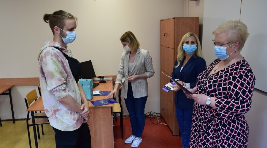 Konkurs z języka angielskiego zs nr 2 (11)