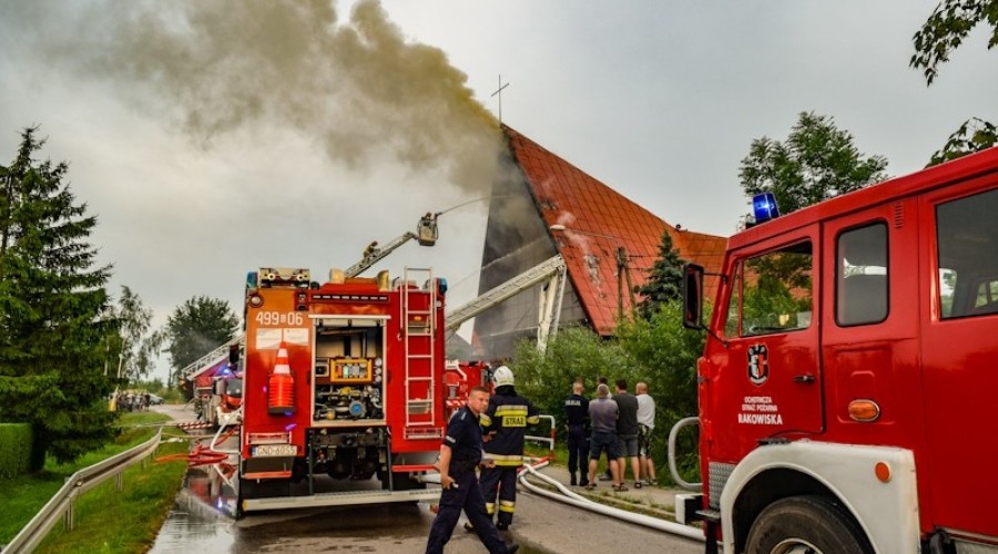 pożar kościoła kępki02