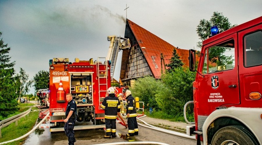 pożar kościoła kępki29