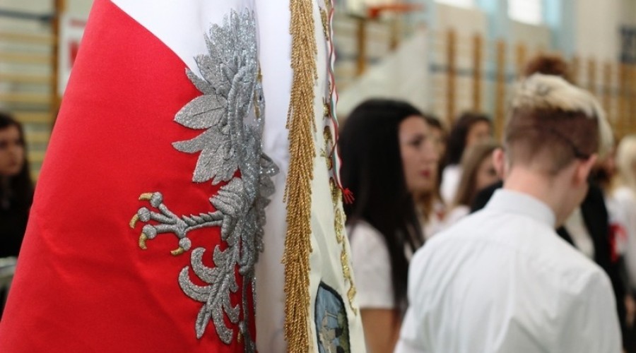 Nowy Dwór Gd. Utworzyli biało-czerwoną flagę dla Niepodległej  (6)