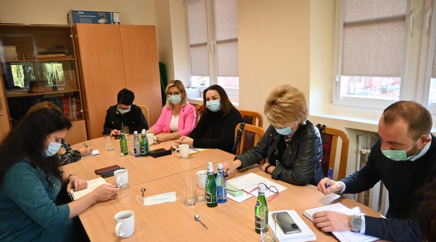 Robocze spotkanie z dyrektorami jednostek oświatowych powiatu nowodworskiego.