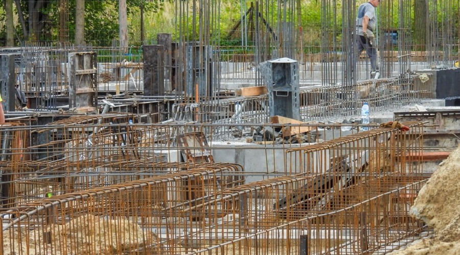 budowa hali drewnica