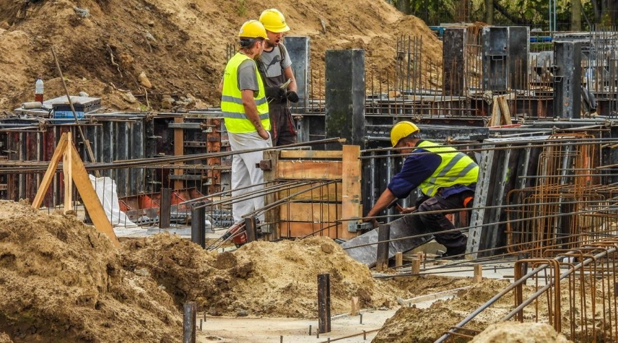 budowa hali drewnica