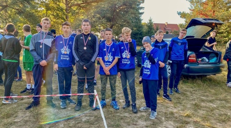 Mistrzostwa Powiatu w Sztafetowych Biegach Przełajowych  (1)