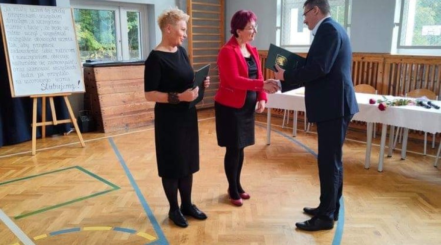 Stegna. Dzień Edukacji Narodowej i pasowanie uczniów (9)