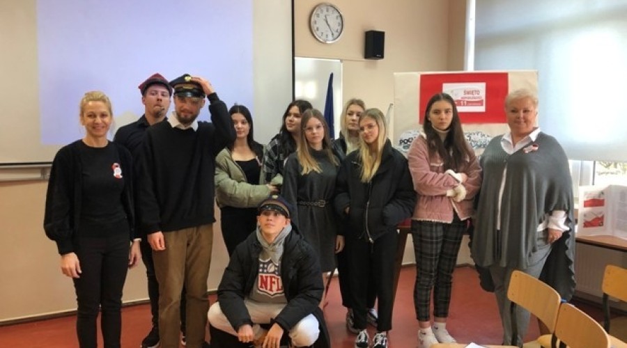 Święto Niepodległości w zespole szkół (4)