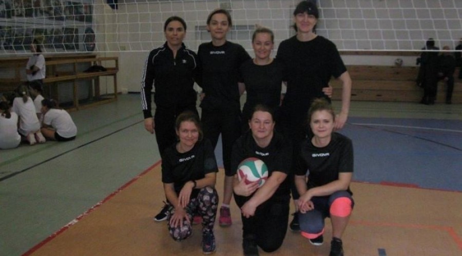 Wznowione rozgrywki Miejskiej Ligi Piłki Siatkowej Kobiet 202122010104