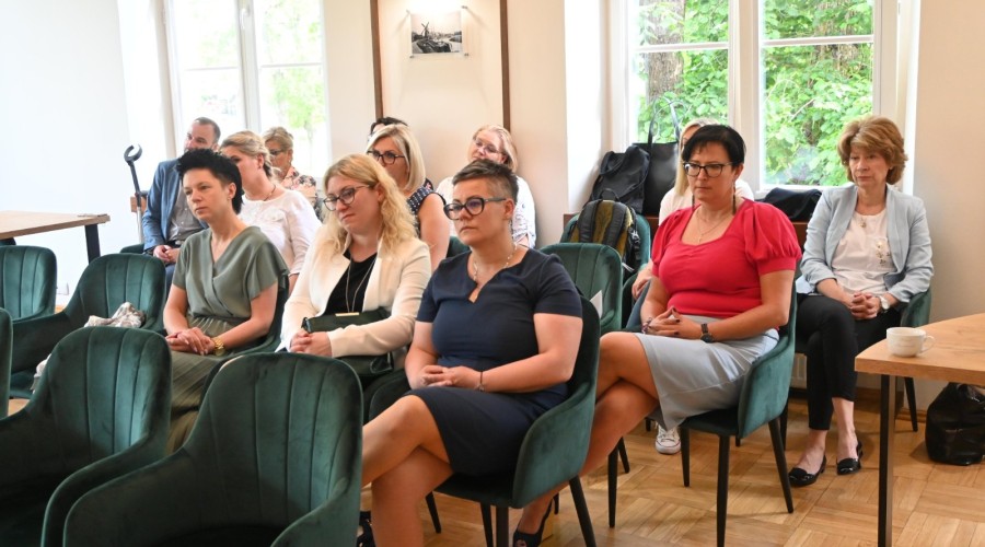 Zapobiec samobójstwom wśród dzieci. Współdziałanie służb z powiatem.