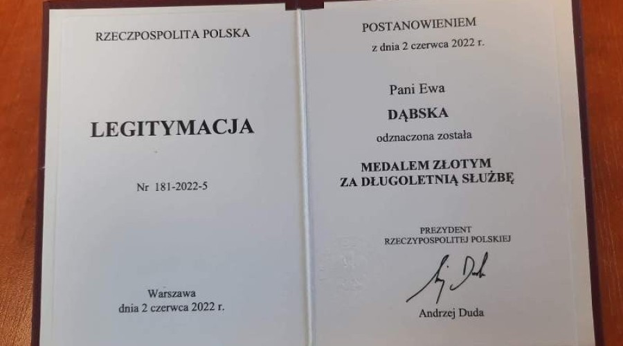 zloty medal dla wojt ewy dabskiej4