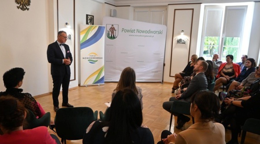 Nowy Dwór Gdański. Nagrody dla nauczycieli18