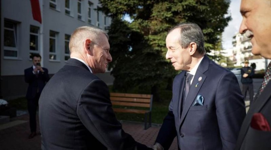 Nowy Dwór Gdański. Spotkanie Marszałka Senatu RP Tomasza Grodzkiego z młodzieżą. 12