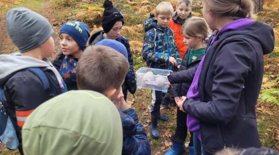 Jantar. Spotkanie uczniów z ornitologami ze stację terenowej Akcji Bałtyckiej.06