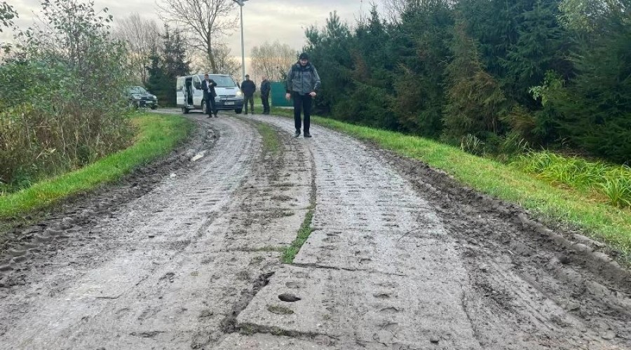 stobiec chełmek zniszczona droga05