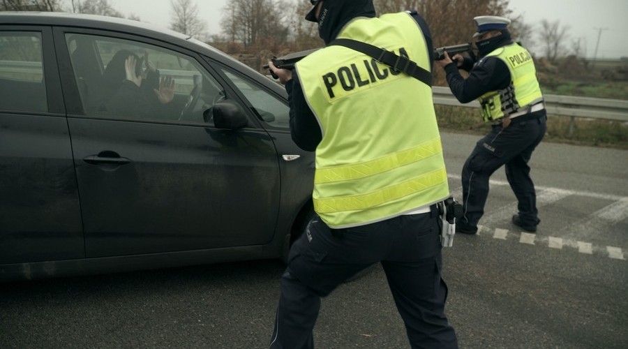 stegna bank policja (6)