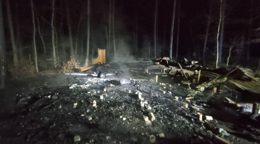 pożar ośrodka w stegnie (4)