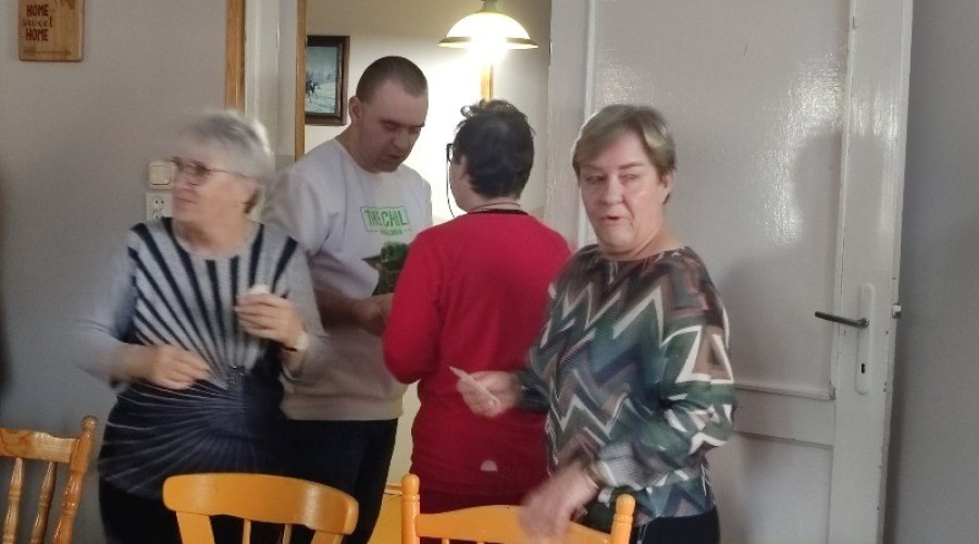 Wigilijne spotkanie uczestników Warsztatów Terapii Zajęciowej.  (7)