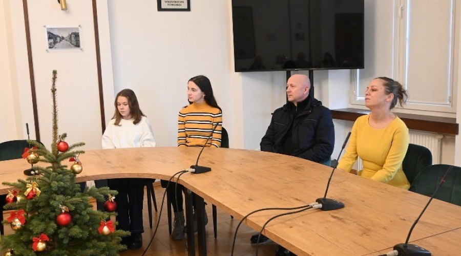 „HIV nie wybiera - Ty możesz” 12