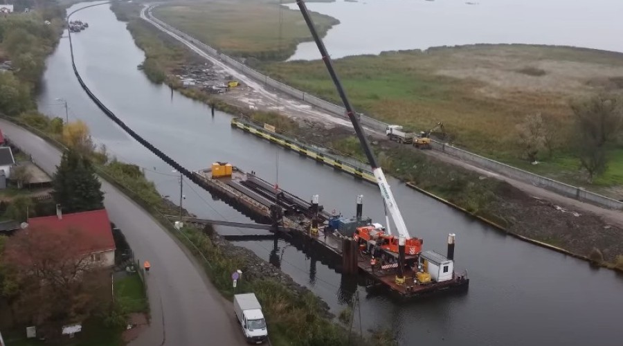 Pogrążanie grodzicna rzece Elbląg - brzeg zach