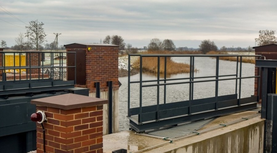 Wrota sztormowe (15)