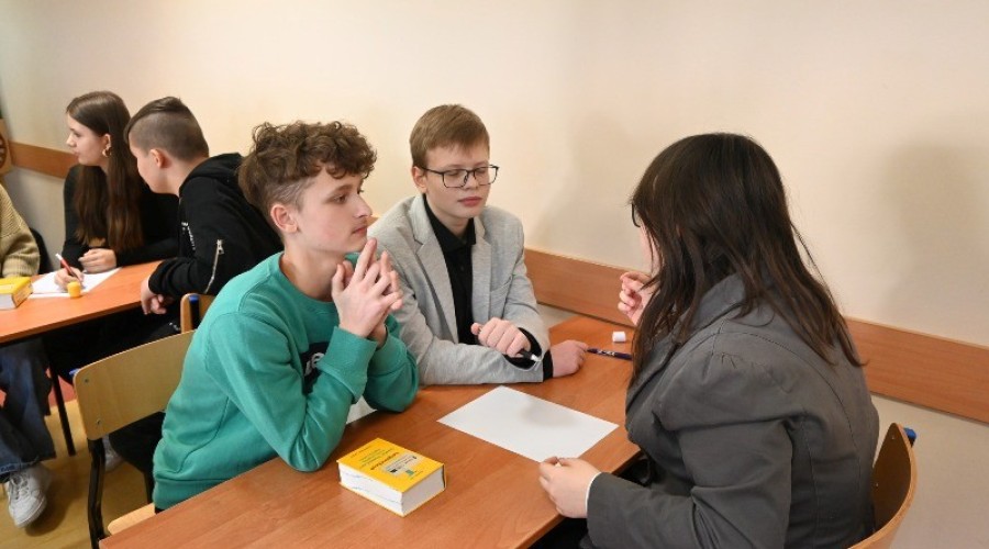 Powiatowego konkursu języka angielskiego z elementami wiedzy o krajach anglojęzycznych (12)