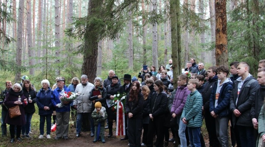 zastrzeleni w lesie muzeum stutthof07
