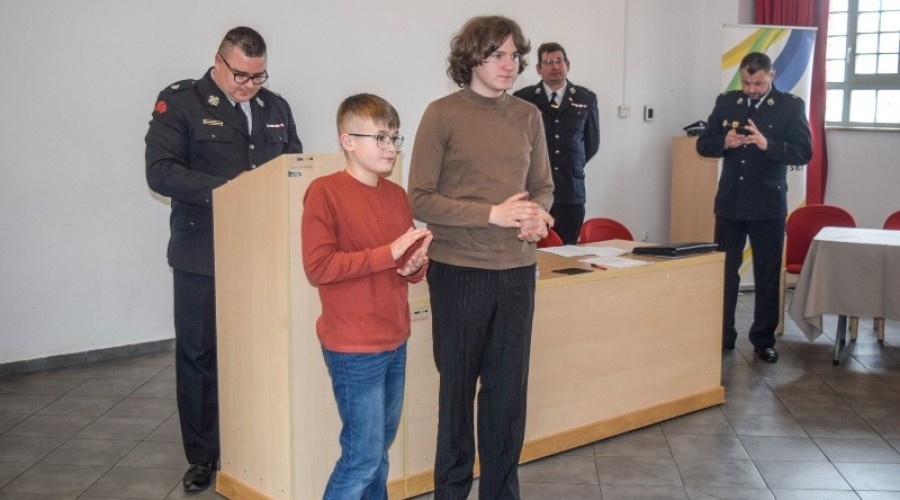 mlodzież zapobiega pożarom (30)