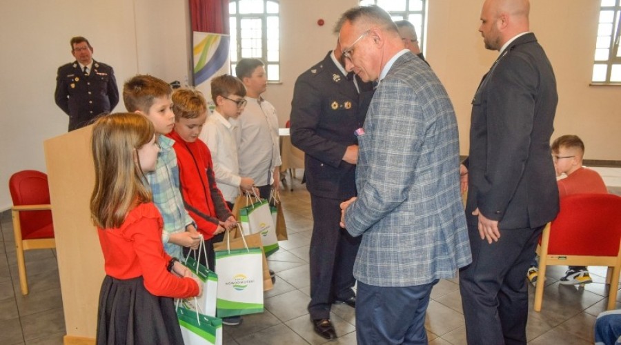 mlodzież zapobiega pożarom (34)