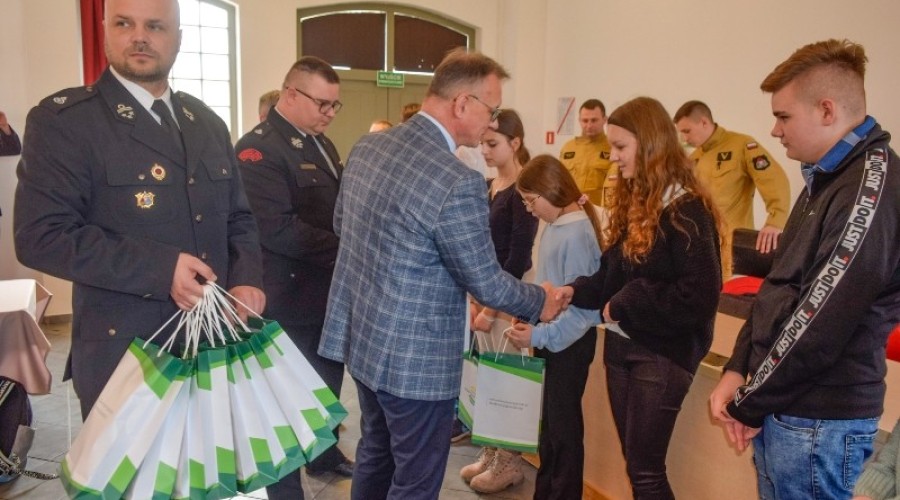 mlodzież zapobiega pożarom (9)