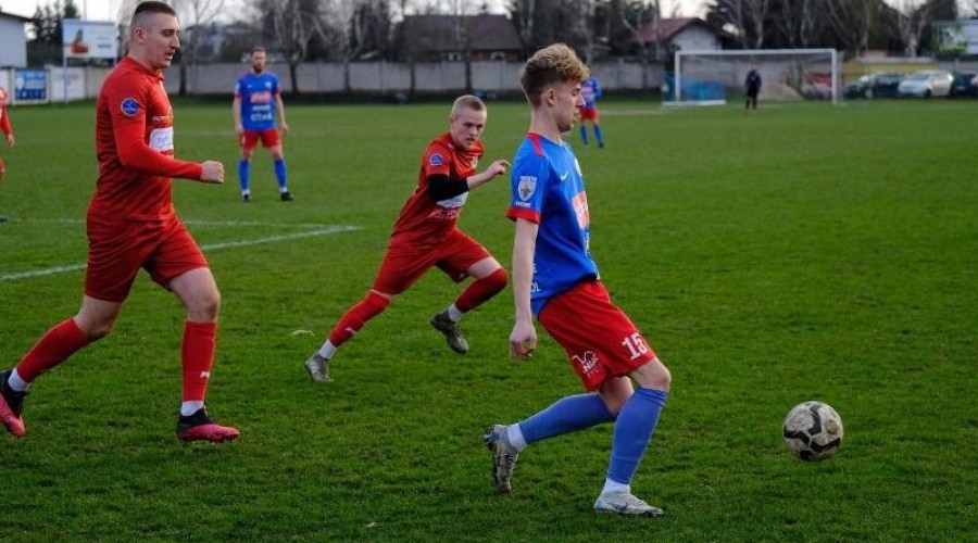 lks zulawy wygrały z chojnicami (1)