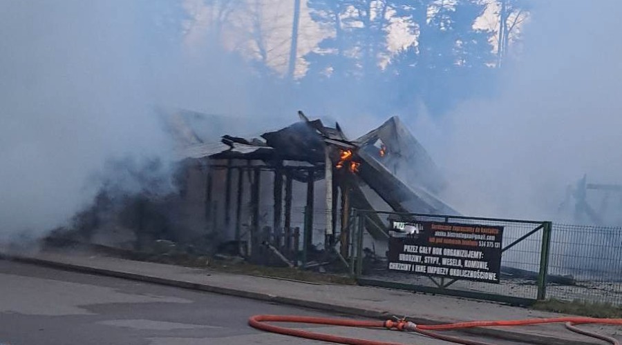 pożar baru w stegnie  (1)