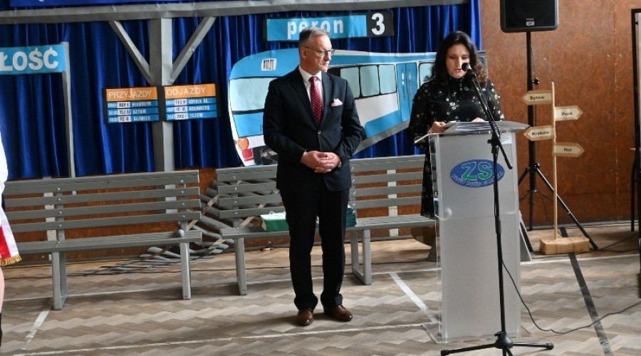 pozegnanie absolwentow zespolu szkol nowy dwor gd04