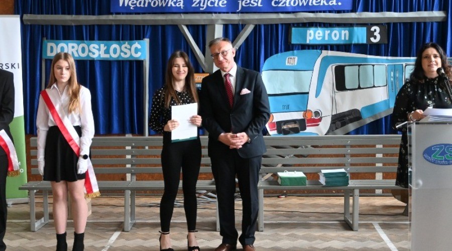 pozegnanie absolwentow zespolu szkol nowy dwor gd06