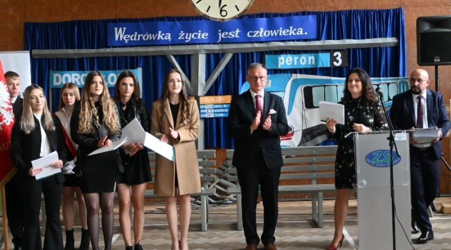 pozegnanie absolwentow zespolu szkol nowy dwor gd09