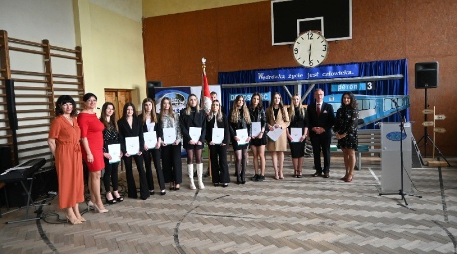 pozegnanie absolwentow zespolu szkol nowy dwor gd11