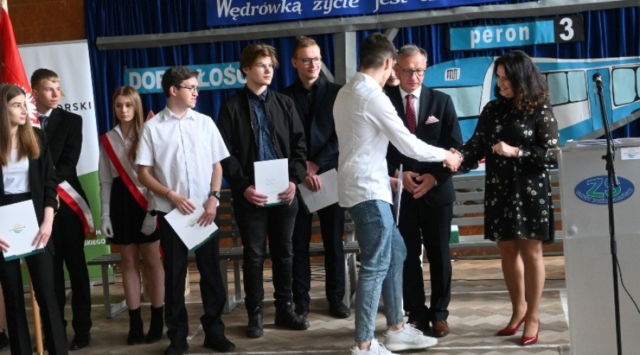 pozegnanie absolwentow zespolu szkol nowy dwor gd12