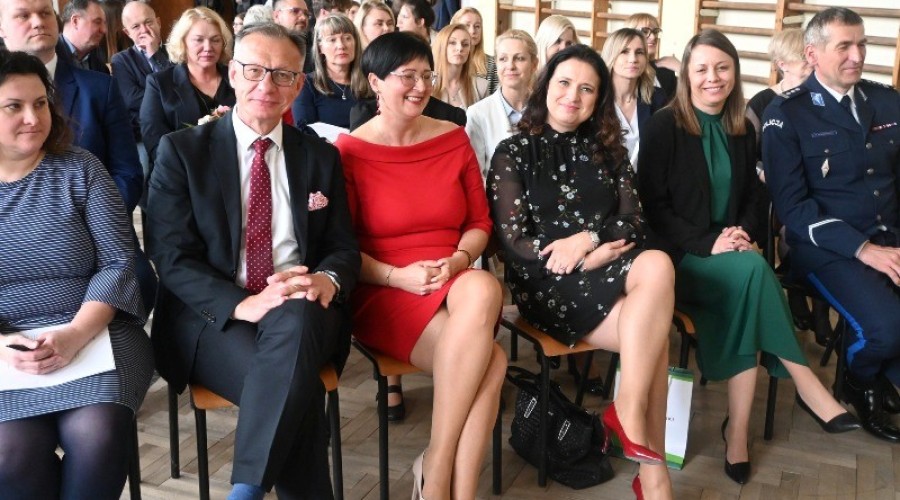 pozegnanie absolwentow zespolu szkol nowy dwor gd20