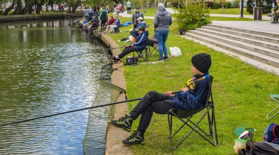 Zawody wędkarskie dla dzieci młodzieży (165)