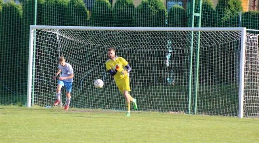 Niestety przegrywamy spotkanie z drużyną KS Skorzewo.27