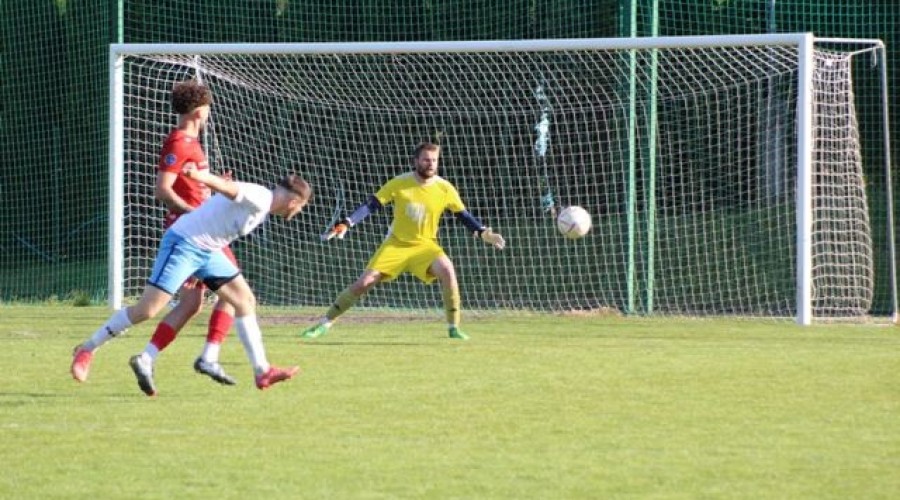 Niestety przegrywamy spotkanie z drużyną KS Skorzewo.28