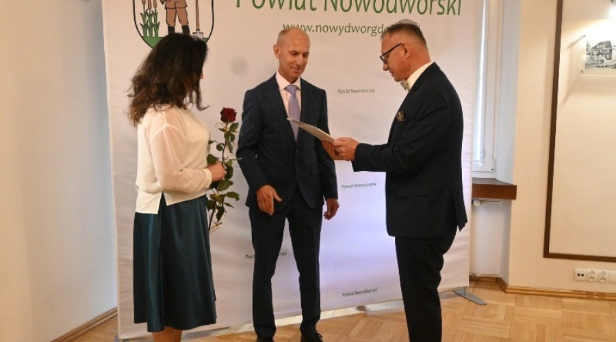 Nagrody dla wybitnych edukatorów z Powiatu Nowodworskiego10