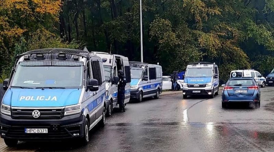 Policjanci prowadzą poszukiwania 44 letniego Grzegorza Borysa podejrzewanego o zabójstwo 6-letniego chłopca. 01