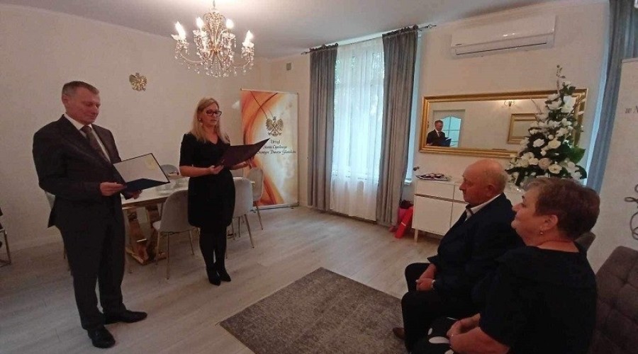 Państwo Grażyna i Adam Sałek świętują 50-lecie pożycia małżeńskiego (2)