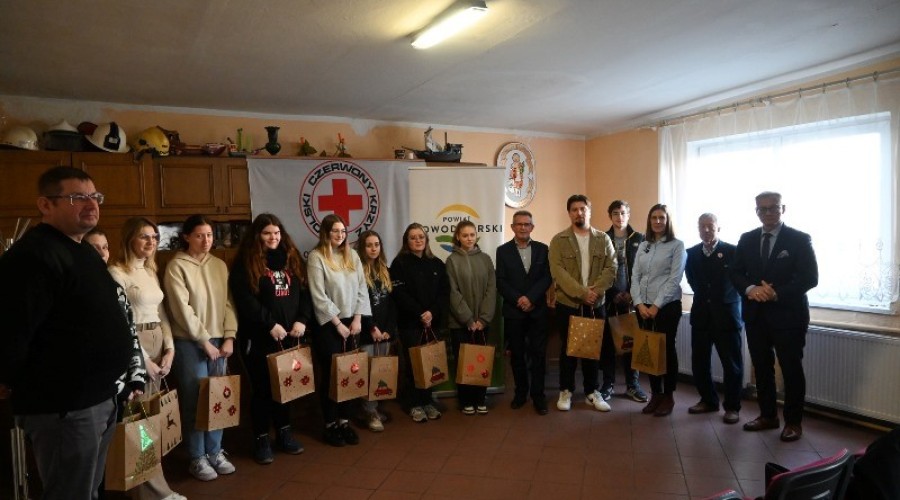 Młoda Krew Ratuje Życie. Pod Honorowym Patronatem Starosty Nowodworskiego. (4)