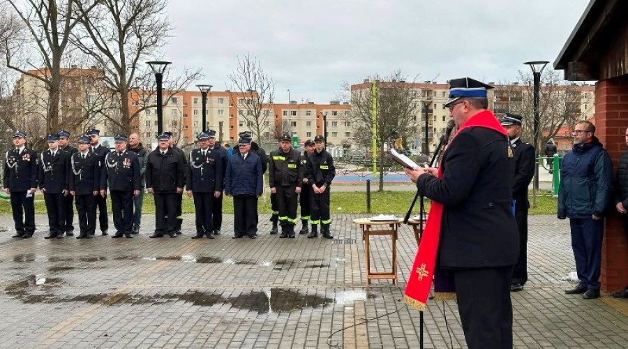 nowy samochod dla osp nowy dwór gd (5)