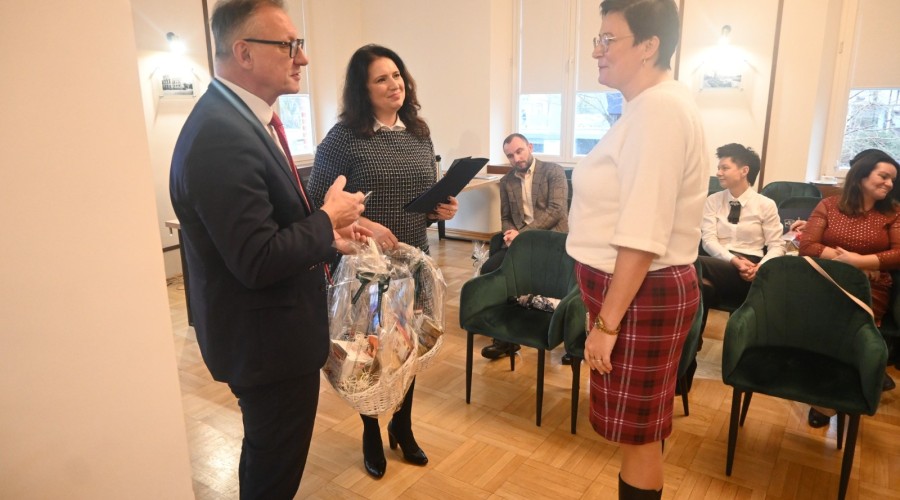 sesja rady powiatu nowodworskiego (1)