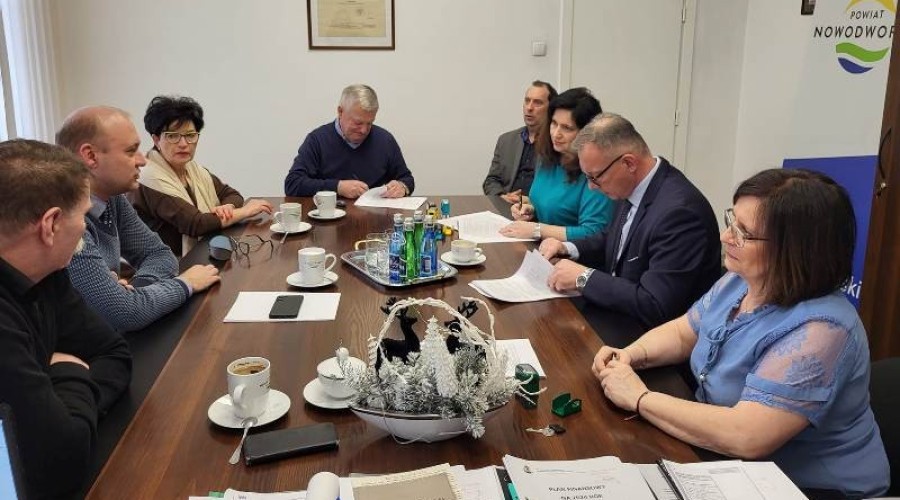 Przy wsparciu gmin, powiat nowodworski wybuduje chodniki w Myszewku i Sztutowie. (1)