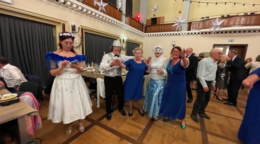 karnawalowy bal seniora37