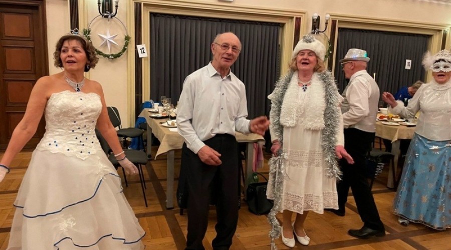 karnawalowy bal seniora38
