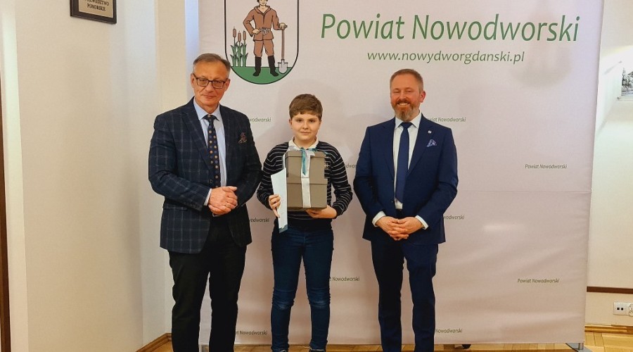 Nagrody sportowe Powiatu Nowodworskiego wręczone. (36)